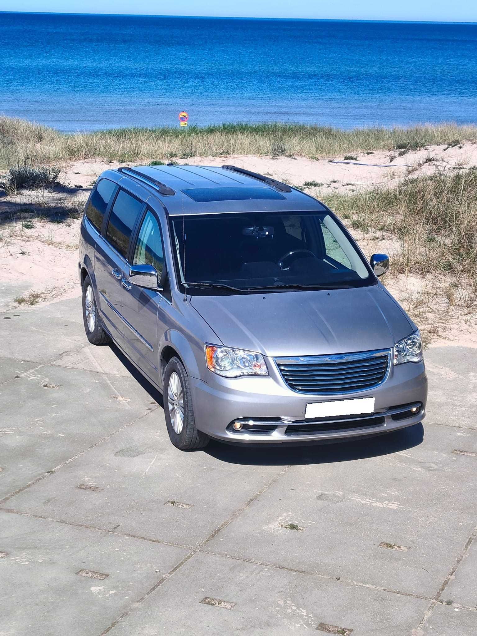 2014 Chrysler Town & Country Limited max wersja