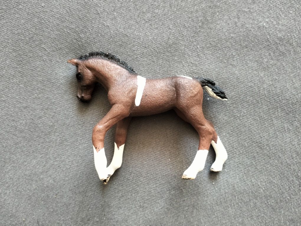 Sprzedam figurke konia schleich