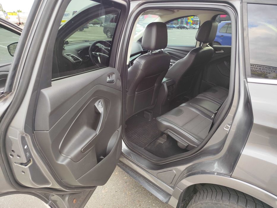 Продаж Ford Kuga 2014