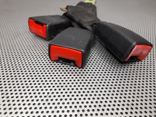Encaixe de cinto trás esquerdo BMW 3 Touring (E46)