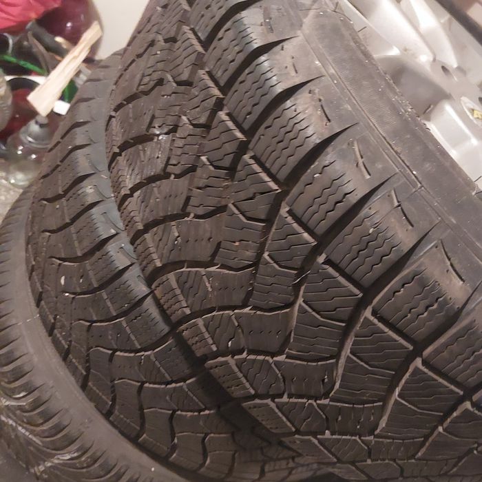 17' Audi, VW Felgi aluminiowe 17" z dobrymi oponami
