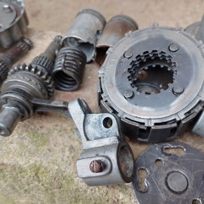 Продам деталі двигуна мопеда Карпати