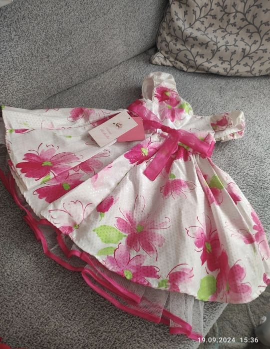 Sukienka w kwiaty dziewczeca -Nowa