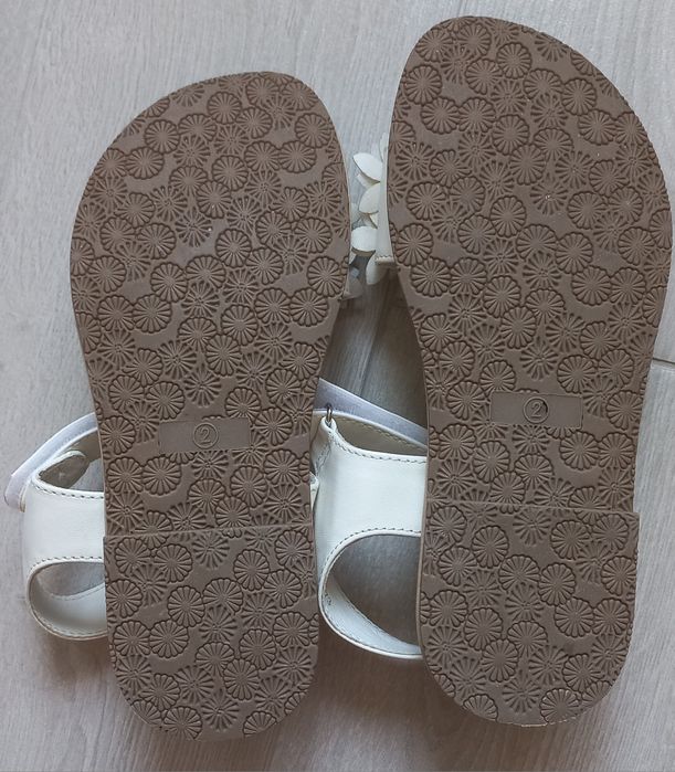 Босоніжки сандалі на дівчинку