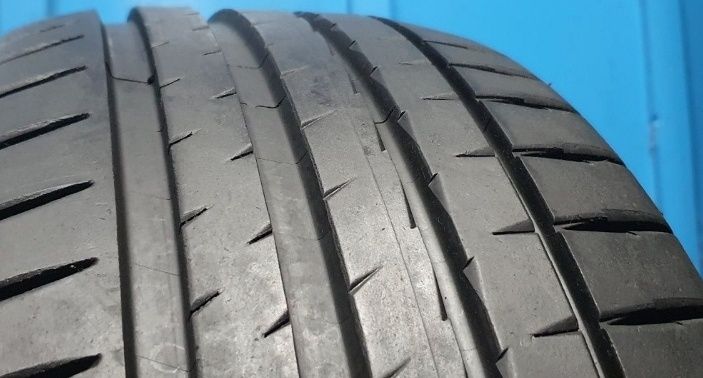 4 x 215/50 R17 Sprzedam opony letnie Michelin ! Rok 202