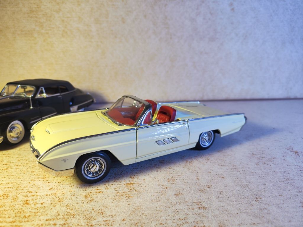 Ford tundebird 1:18 anson