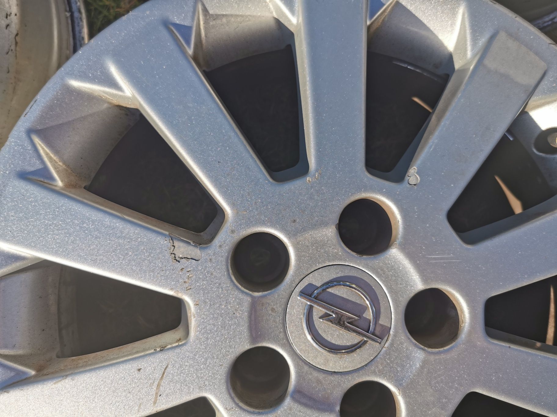 Felgi aluminiowe alufelgi Opel Zafira A R16 5X110