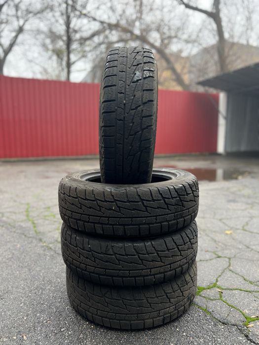 Продам резину 205 60 16