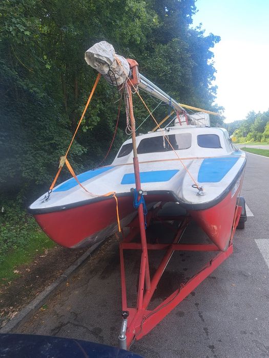 Katamaran kabinowy żaglowy łódź żaglowa kabinowa przyczepa silnik