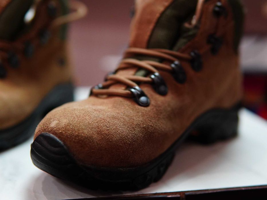 Жіноче трекінгове взуття Event з підошвою Vibram — розмір 38