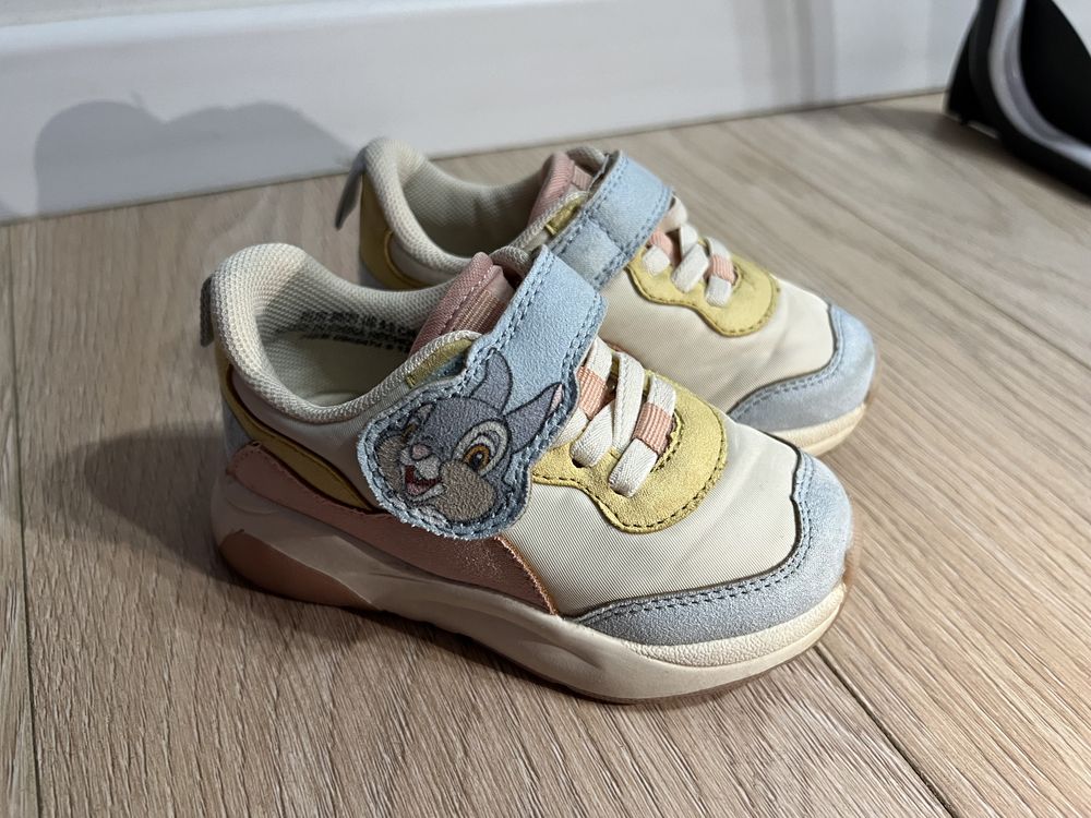 ADIDASY dla dziewczynki DISNEY króliczek Tuptuś Bambi z H&M roz. 20/21