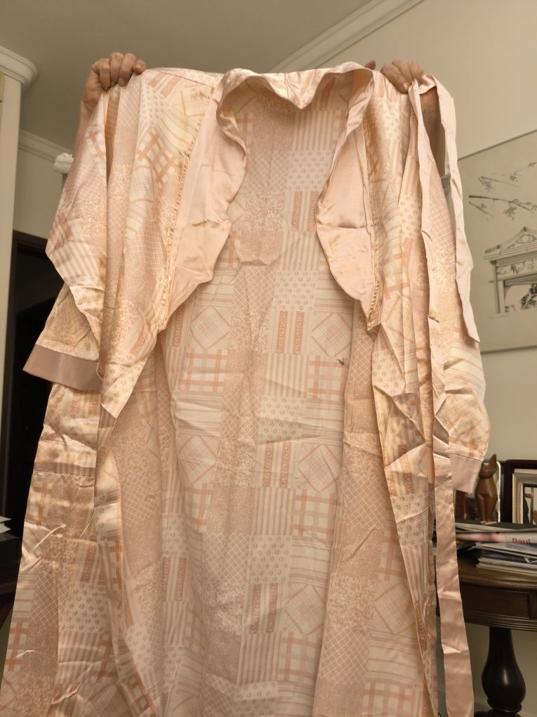 Pijama,Robe & Chinelos,completamente NOVOS..