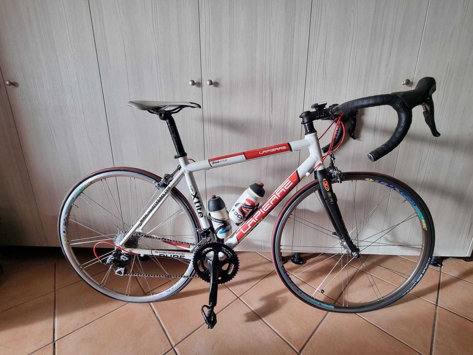 Bicicleta em carbono com quadro Lapierre