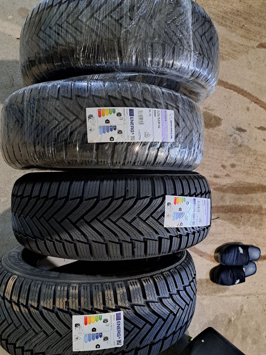 Opony Zimowe 225/55R16 NOWE