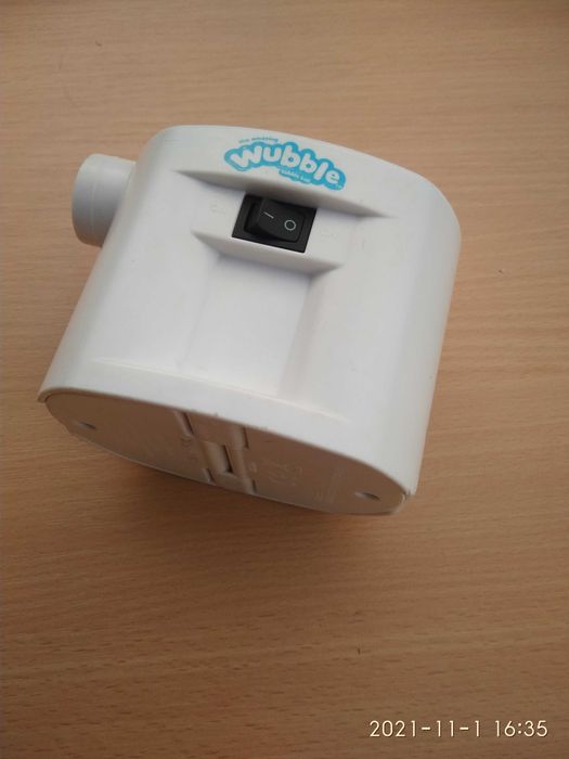 Насос воздушный на батарейках Wubble