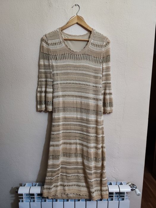 Vestido bege e branco da Color Add