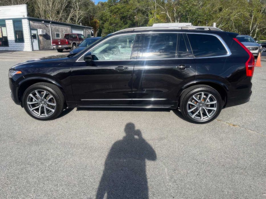 Volvo XC90      2018