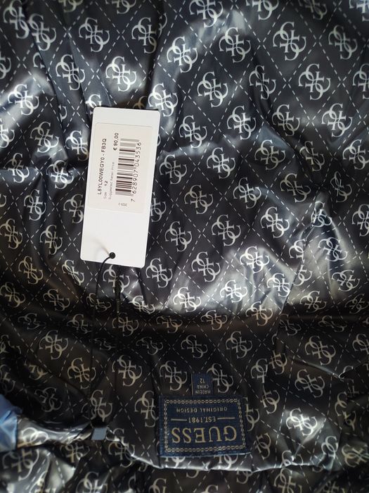 Zimowa kurtka Guess