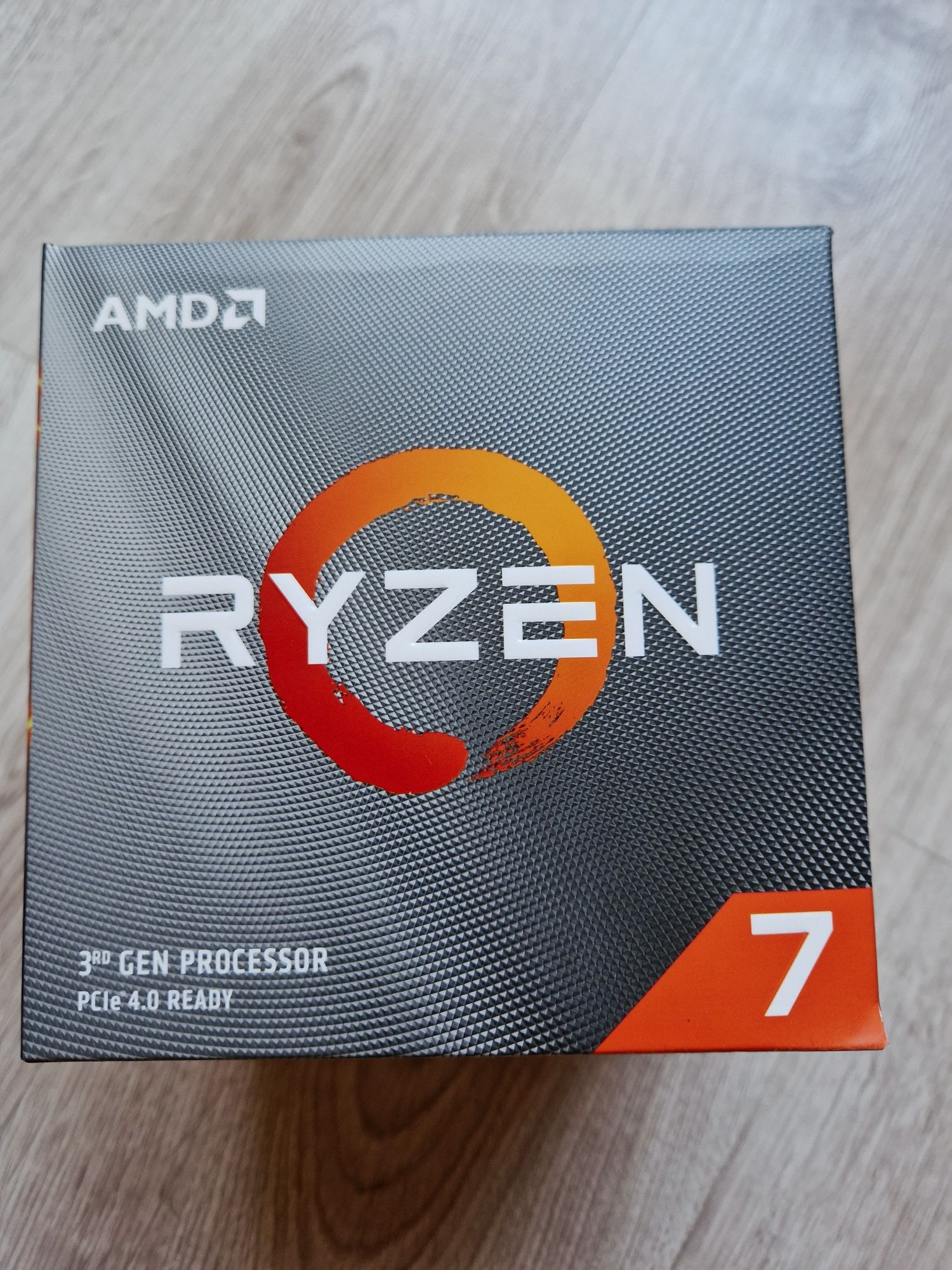 Procesor AMD Ryzen 7 3800X BOX + chłodzenie Org
