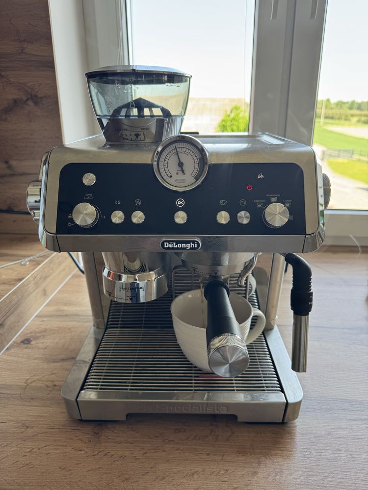 Ekspres do kawy Delonghi La Specjalista EC9335.M