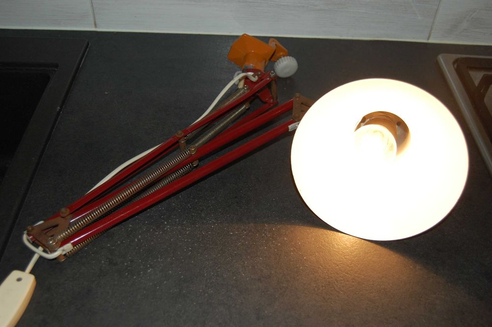 Lampa metalowa, warsztatowa, składana - PRL - SPRAWNA