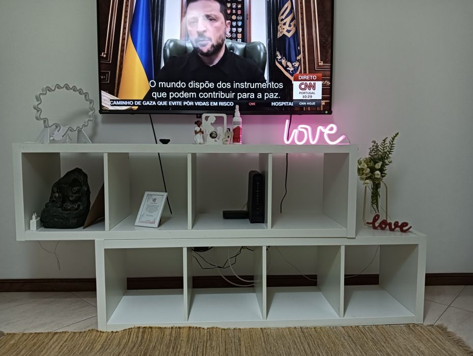 Móvel de Tv como novo