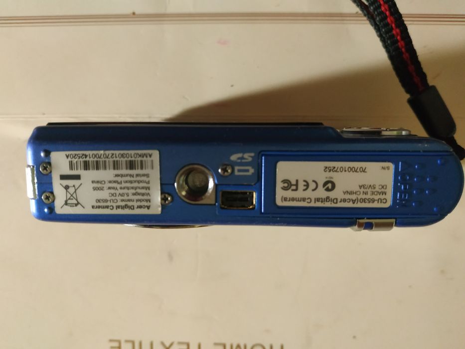 Цифровий фотоапарат ACER не робочий