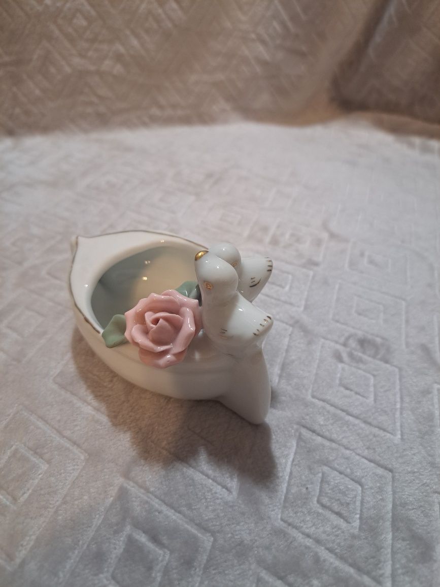 Ceramiczną figurka organizer na drobiazgi