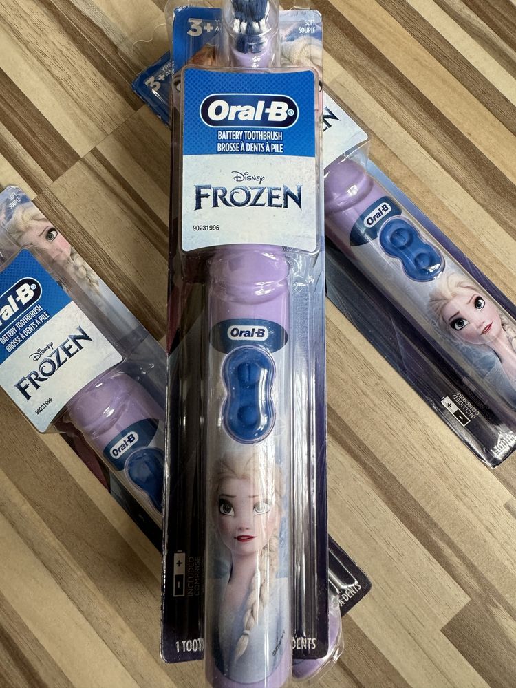 Зубная щетка на батарейке Oral-B Kids Щетка Эльза