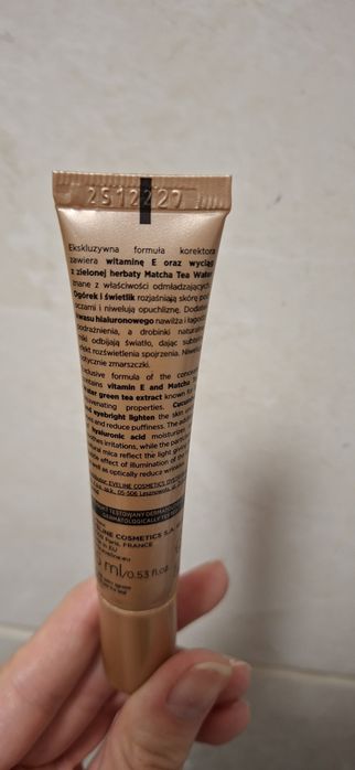 Korektor pod oczy nawilżający Eveline Magical Perfection 02A