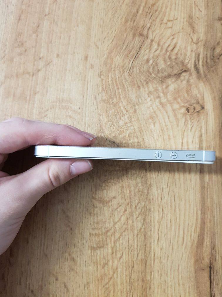 (NIEAKTYWNE DO 27.07) iPhone 5S 16GB A1457