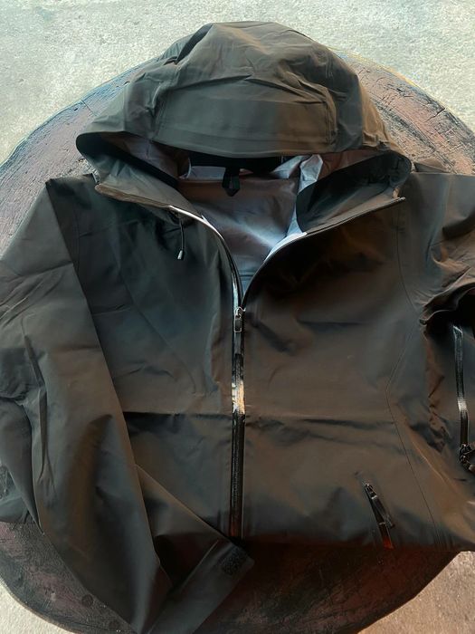 Вітровка arcteryx beta Lt