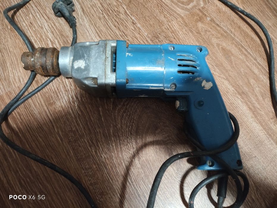 Wiertarka 230W niebieska używana