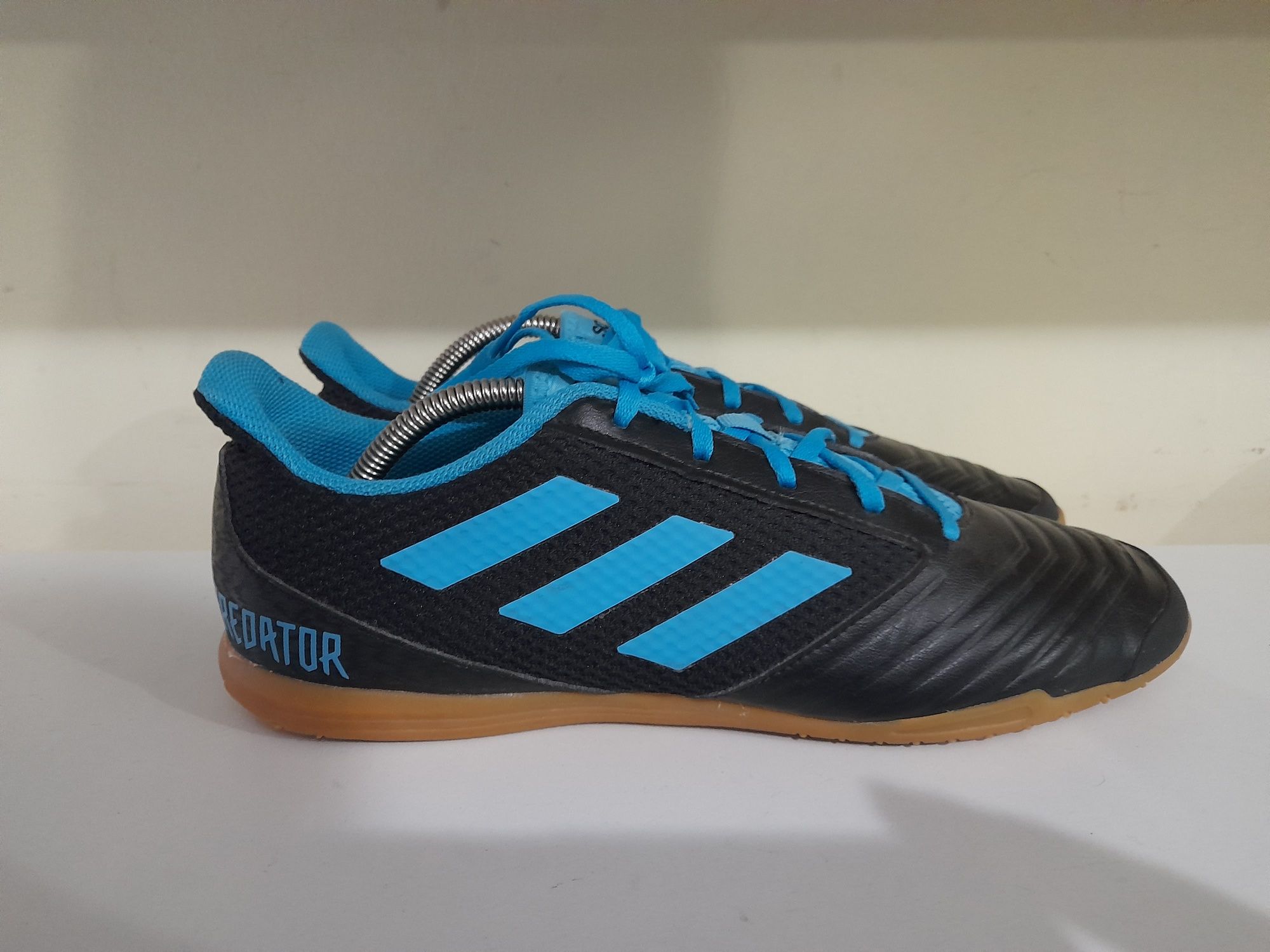 Оригинал Adidas Predator футзалки идеал 45 1/3( 29 см )