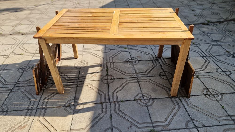 Stół ogrodowy drewniany
