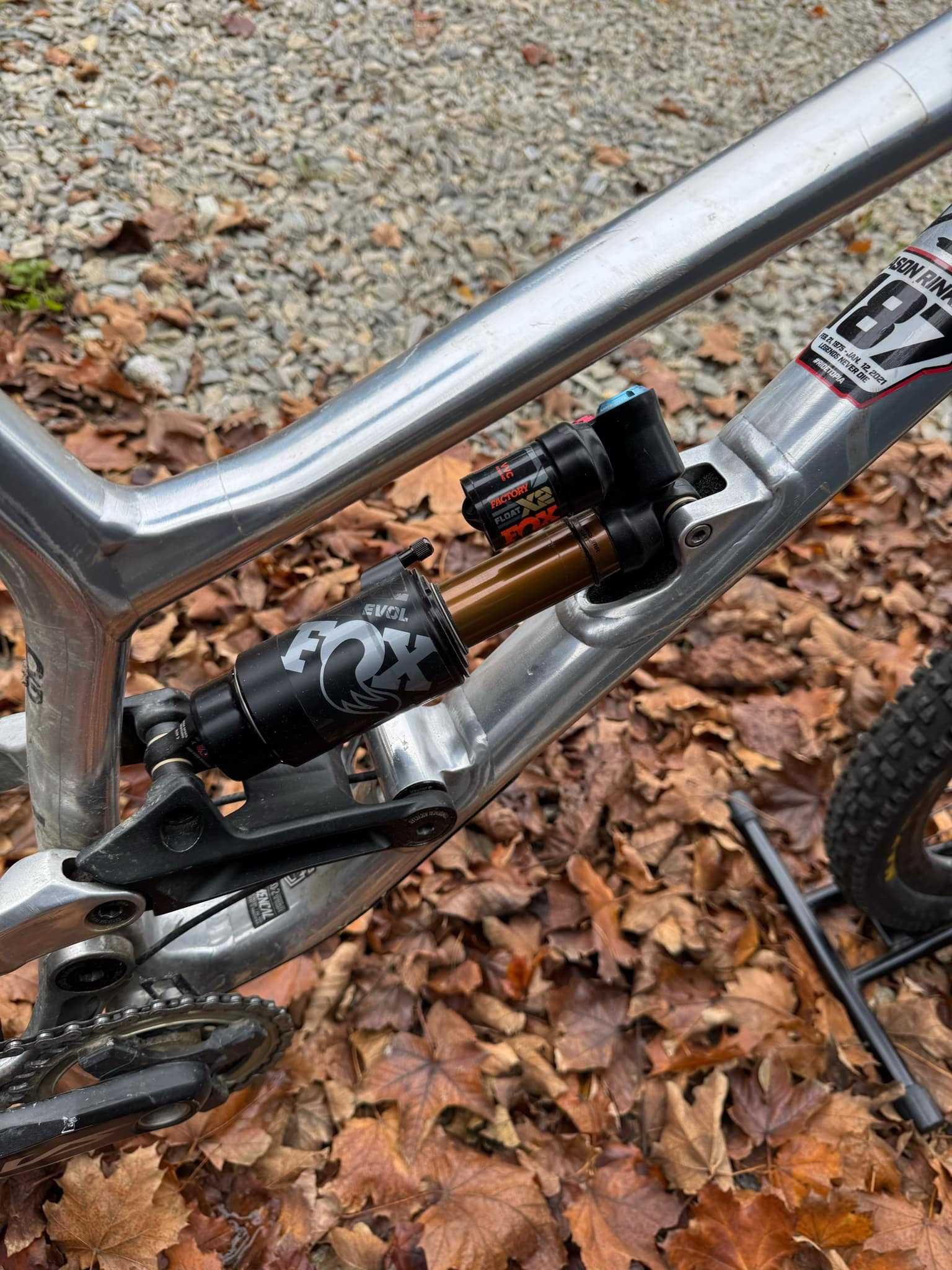 Commencal Furious z 2021