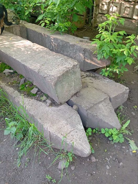 Продаются бетонные сваи / фундаментные блоки