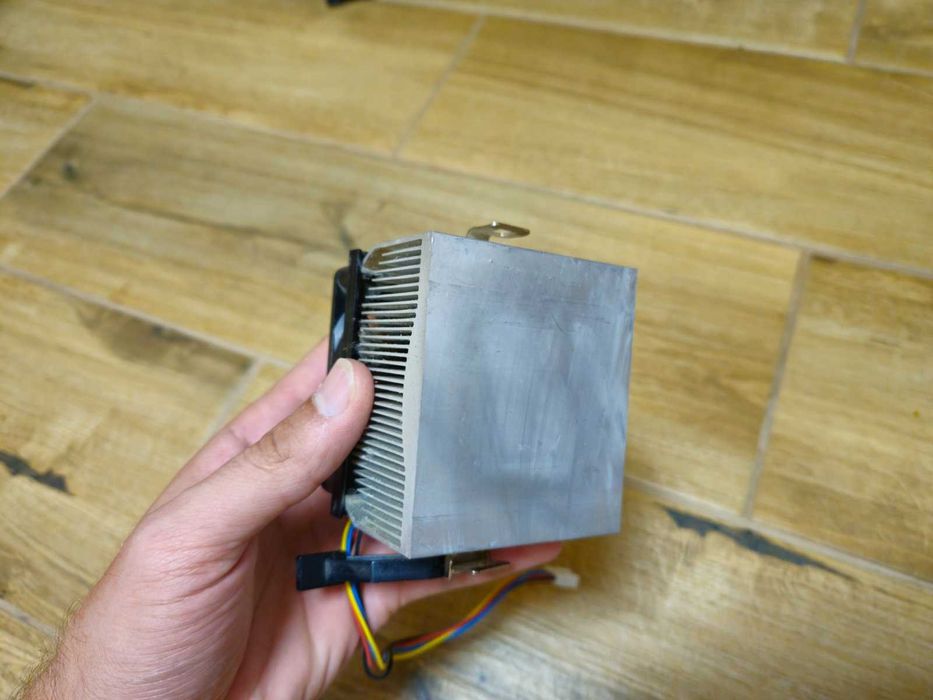 Процесорний кулер AMD 1A02C3W00 (Б/У)