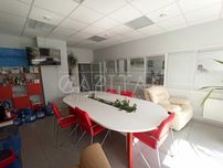 Продаж офісу 72м2, вул. Мишуги Олександра, Позняки, Дарницький р-н