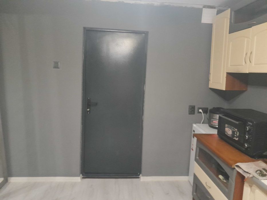 Продам срочно! Кімнату в гуртожитку з окремим душом і туалетом