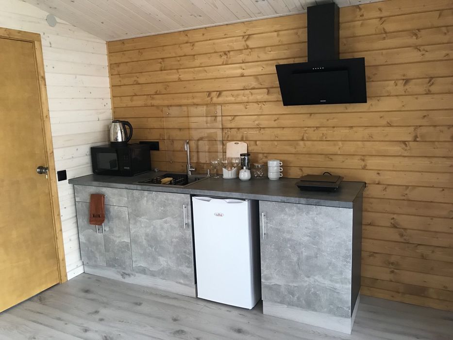 Відпочинок у Карпатах. Котедж "Під лісом".