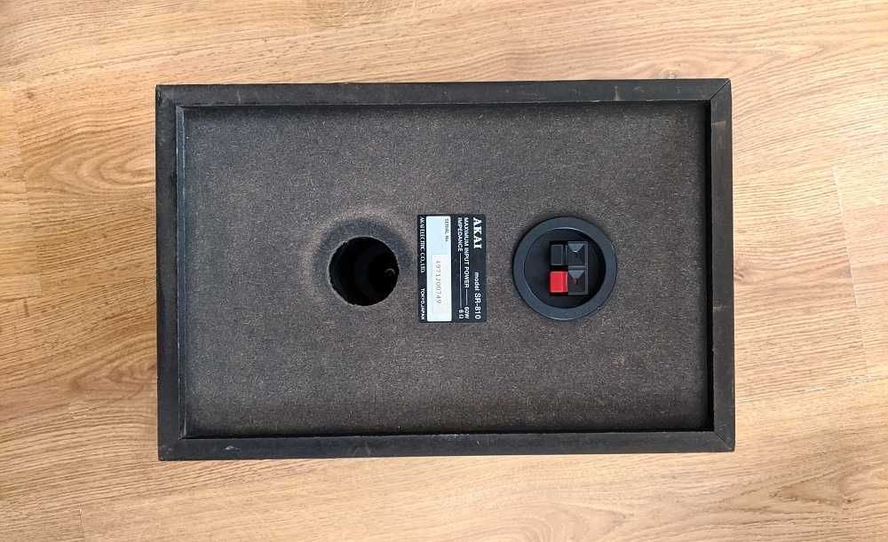 Głośnik półkowa kolumna głośnikowa dwudrożna AKAI SR-810 60W 6Ω 6 ohm