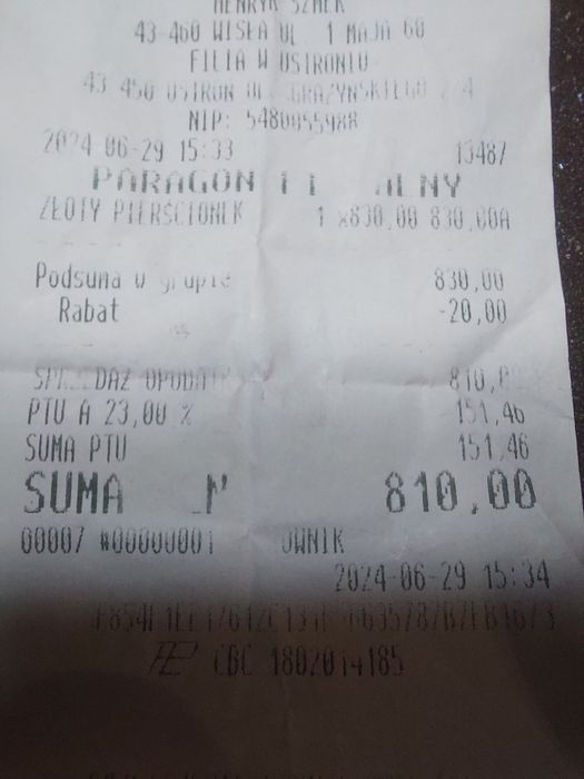 Piękny złoty pierścionek z cyrkoniami