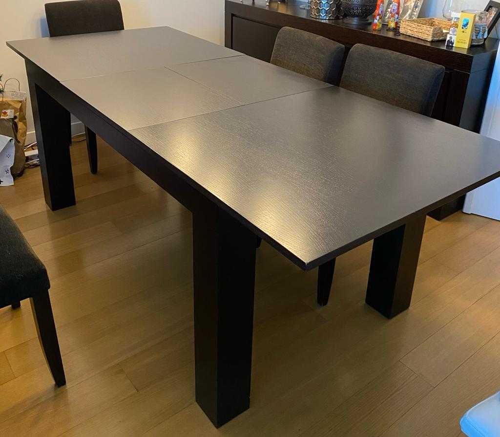 Mesa de jantar em wengue