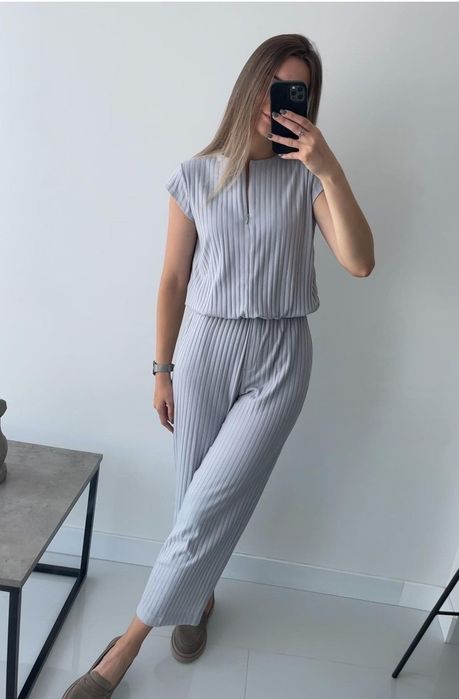 Прогулянковий жіночий костюм VLORIA