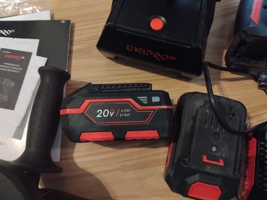 Перфоратор аккумуляторний  аккумулятори внструмент аккумуляторний