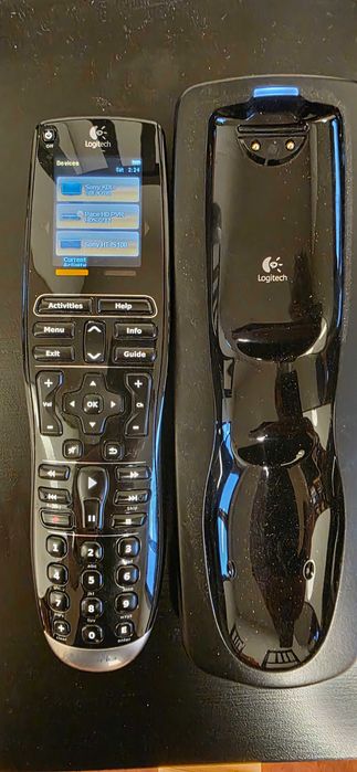 Telewizor 37 cali LG FullHD + wieszak na ścianę