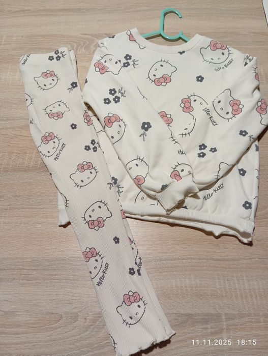 Bluza i legginsy Hello Kitty H&M roz 122/128