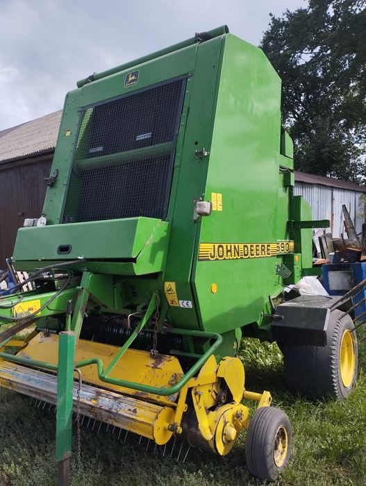Prasa John Deere 590