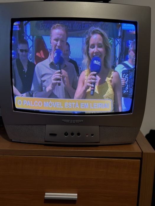 TV AG Pequena com comando